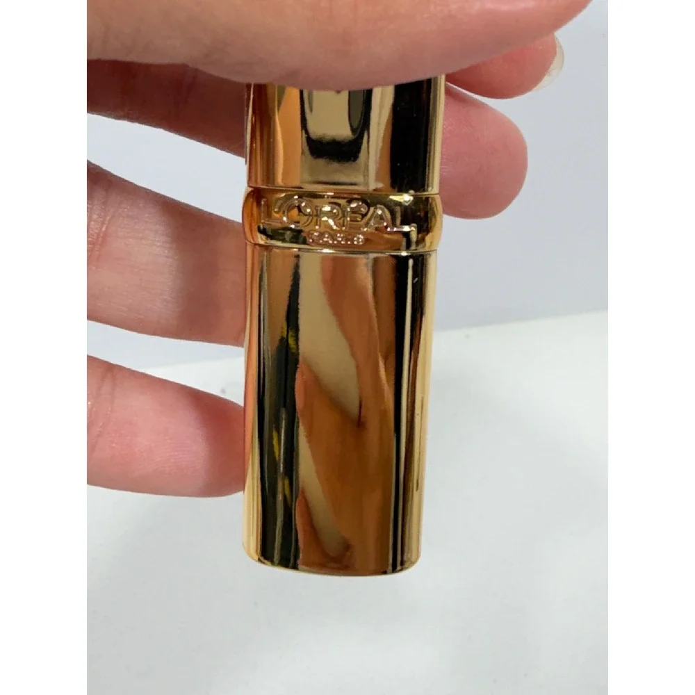 L'Oreal Colour Riche The Reds Lipstick 187 Successful Red Gold Tube